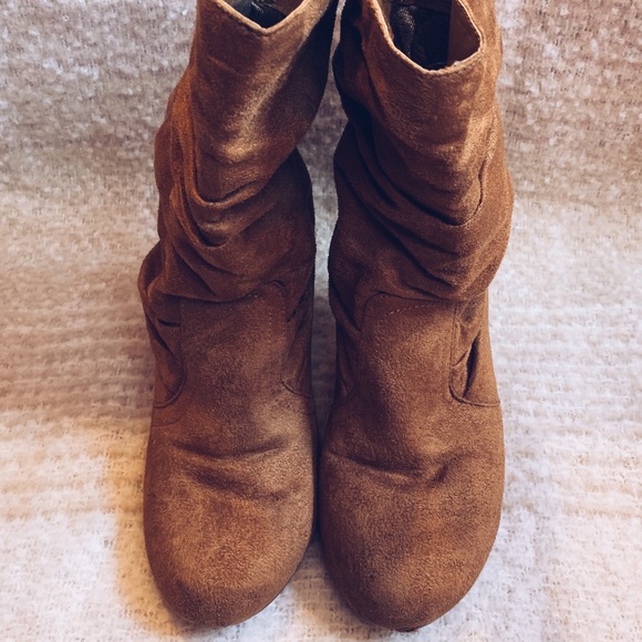 Maurice’s Brown Suede Bootie - Picture 2 of 3